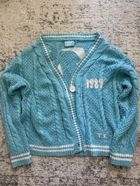 Taylor Swift Teal Cable Knit Cardigan with White Trim